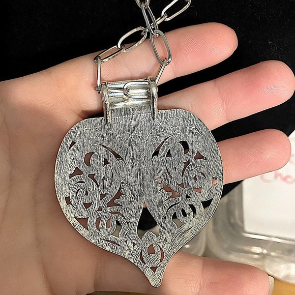 Handmade Silver Oversized Heart Exaggerated Multilayer Necklace - Picture 3 of 3